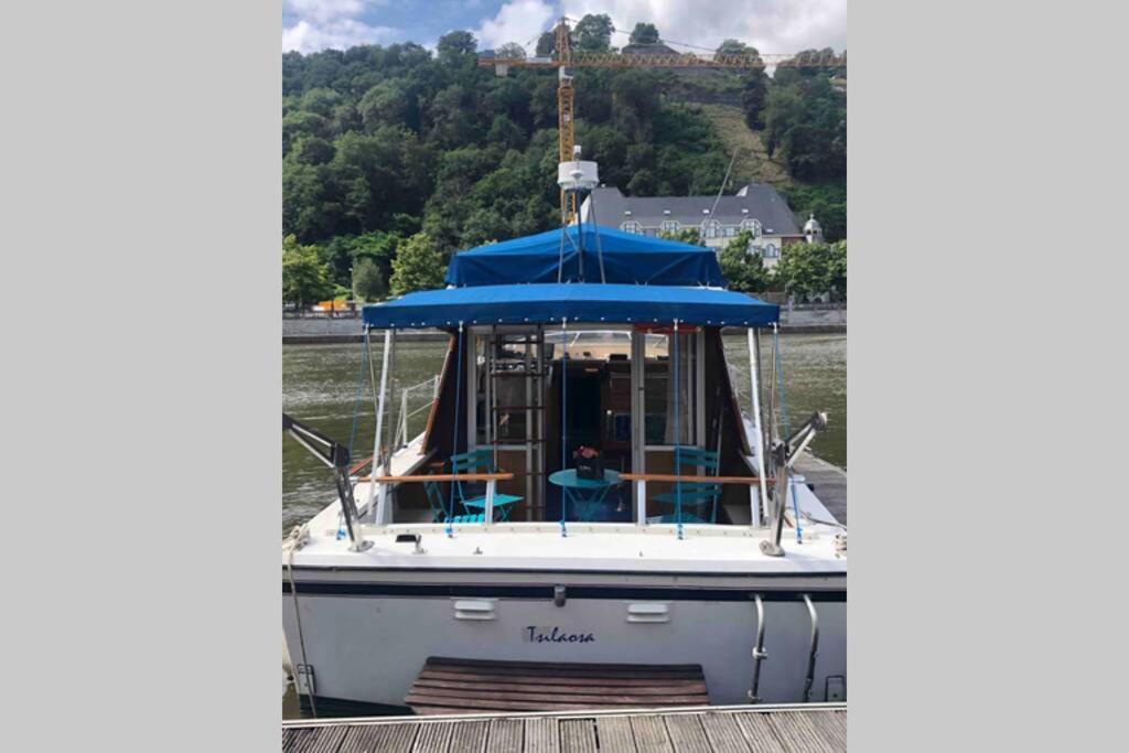 Bateau  Tsilaosa Au Coeur De Namur Hotel Exterior photo